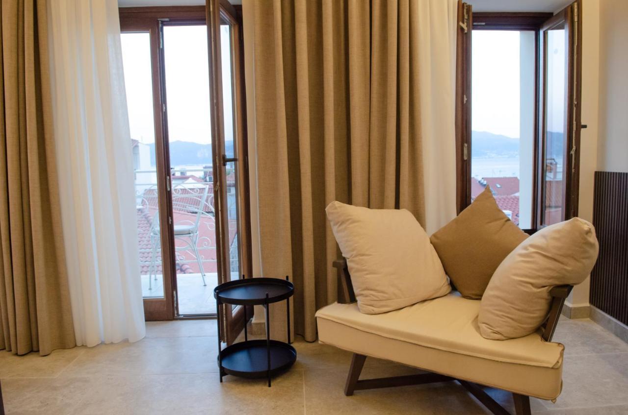 Leone Suites Nafpaktos Esterno foto
