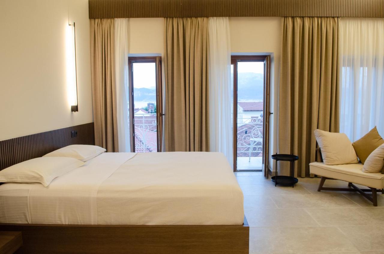 Leone Suites Nafpaktos Esterno foto