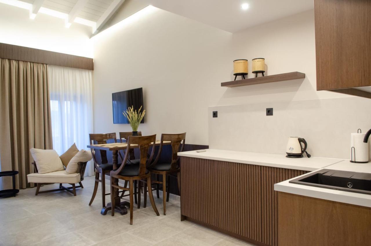 Leone Suites Nafpaktos Esterno foto