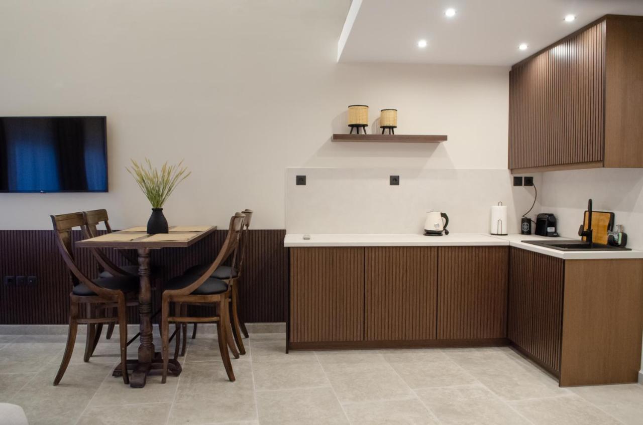 Leone Suites Nafpaktos Esterno foto